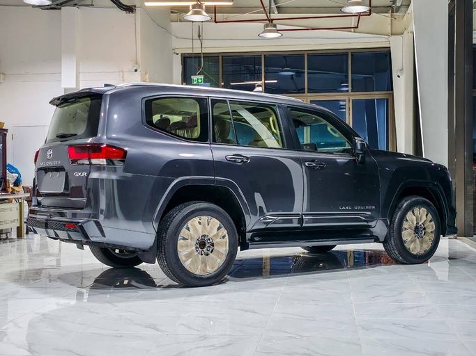 New Toyota Land Cruiser 300 Series, 3.4 l, 2025 in Abu Dhabi, Grey color. GCC Specs | AUTO.AE