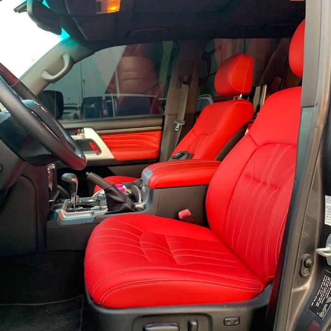 Used Toyota Land Cruiser 200 Series Facelift 1, 5.7 l, 2013 in Abu Dhabi by Al Fajr Automobile showroom, Grey color. GCC Specs | AUTO.AE