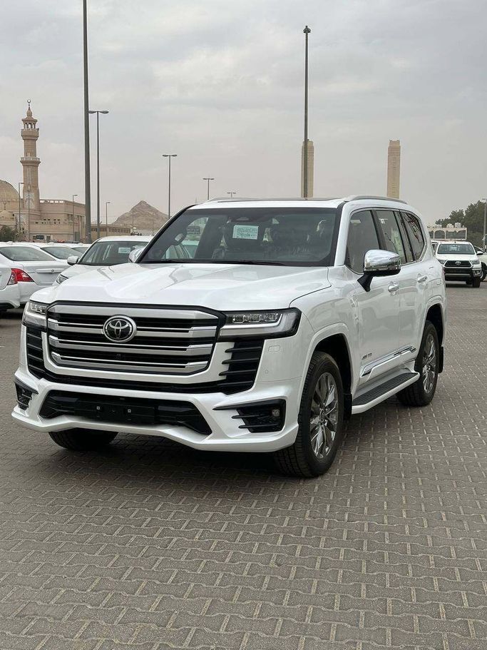 Новый Toyota Land Cruiser 300 Series, 4.0 л, 2026 в Абу-Даби от AL NOJOOM CARS Белый цвет.  | AUTO.AE | Объявление #258067