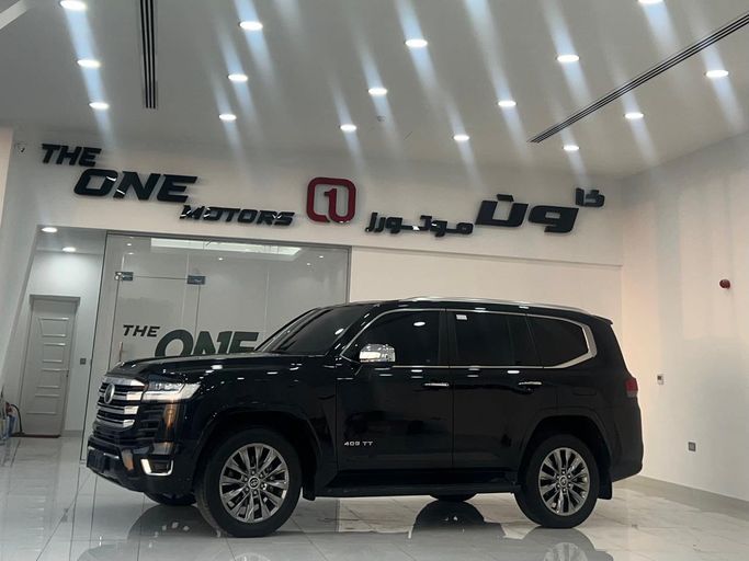 مستعملة Toyota Land Cruiser Twin Turbo السلسلة 300, 3.5 l, 2023 في في أبو ظبي، اللون أسود. مواصفات الخليج | AUTO.AE | إعلان #272013