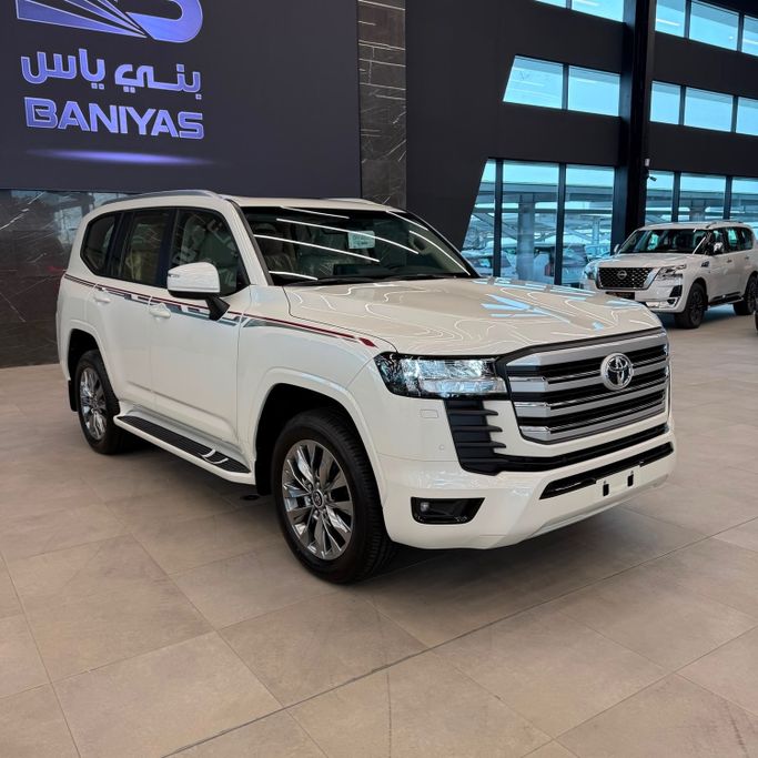 Новый Toyota Land Cruiser 300 Series, 4.0 л, 2026 в ОАЭ, Абу-Даби от Baniyas Cars Abu Dhabi Белый цвет. Other | AUTO.AE | Объявление #275748