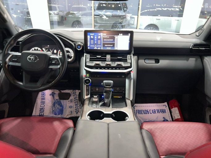 مستعملة Toyota Land Cruiser Twin Turbo السلسلة 300، 3.5 لتر، 2022 في الإمارات، أبوظبي من The One Motors، اللون أسود. مواصفات الخليج | AUTO.AE | إعلان #295620 — صورة 14 من 23