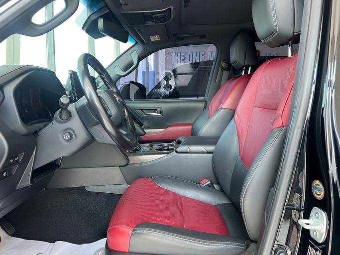 مستعملة Toyota Land Cruiser Twin Turbo السلسلة 300، 3.5 لتر، 2022 في الإمارات، أبوظبي من The One Motors، اللون أسود. مواصفات الخليج | AUTO.AE | إعلان #295620 — صورة 18 من 23