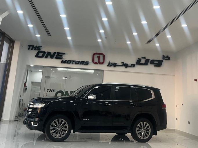 مستعملة Toyota Land Cruiser Twin Turbo السلسلة 300، 3.5 لتر، 2022 في الإمارات، أبوظبي من The One Motors، اللون أسود. مواصفات الخليج | AUTO.AE | إعلان #295620 — صورة 10 من 23