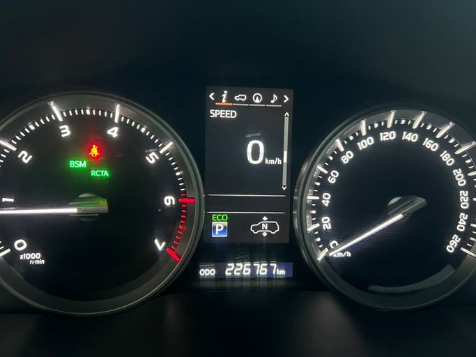 مستعملة Toyota Land Cruiser 200 Series 200 Series Facelift 2، 5.7 لتر، 2018 في الإمارات، أبوظبي من The One Motors، اللون أبيض. مواصفات الخليج | AUTO.AE | إعلان #295622 — صورة 14 من 20