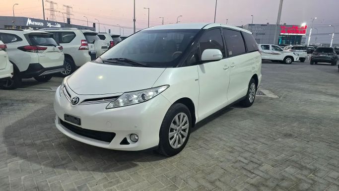 Used Toyota Previa III (XR50), 2.4 l, 2018 in Abu Dhabi by Bin Faraj Automobile Showroom, White color. GCC Specs | AUTO.AE