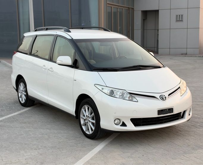 مستعملة ⁦Toyota Previa III (XR50)، 2.4 l، 2020⁩ في في الإمارات, أبوظبي من Al Laith Cars Showroom، اللون أبيض. مواصفات الخليج | AUTO.AE | إعلان #288461