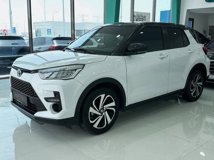 Used Toyota Raize I, 1.0 l, 2023 in Abu Dhabi by Speed Car Motors, White color.  | AUTO.AE