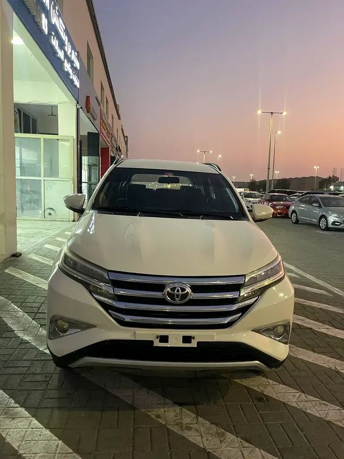 Used Toyota Rush II, 1.5 l, 2020 in Abu Dhabi by Smart Motors Car Trading, White color. GCC Specs | AUTO.AE