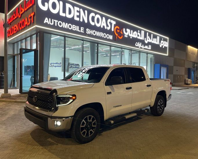 Used Toyota Tundra II Facelift, 5.7 l, 2020 in Abu Dhabi by Golden coast automobile showroom, White color. GCC Specs | AUTO.AE