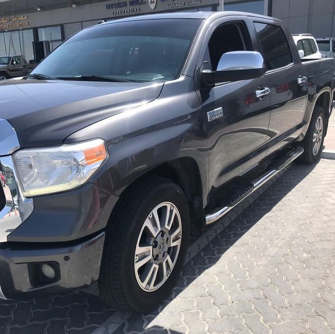 Used Toyota Tundra II Facelift, 5.7 l, 2016 in Abu Dhabi by Golden coast automobile showroom, Black color. GCC Specs | AUTO.AE