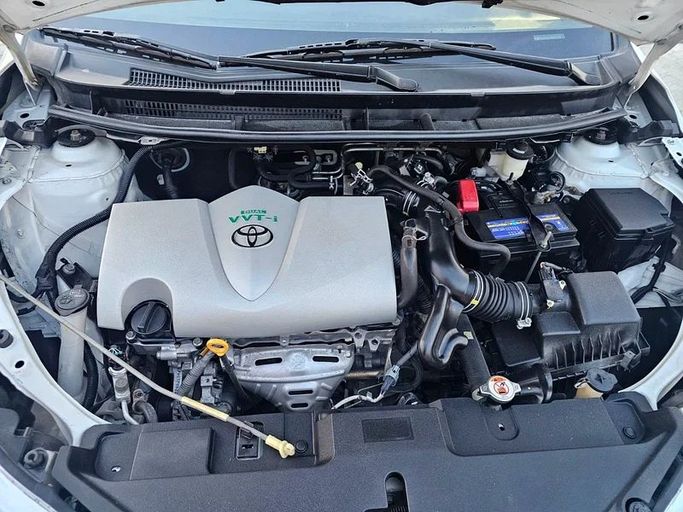 مستعملة Toyota Yaris شد الوجه XP150 XP150, 1.5 l, 2019 في في أبو ظبي من Al Asad Automobile Showroom، اللون أبيض. مواصفات الخليج | AUTO.AE