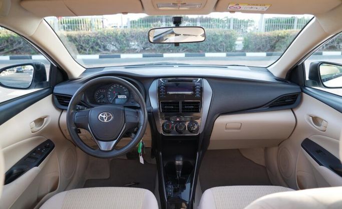 Used Toyota Yaris XP150 Facelift, 1.5 l, 2022 in Abu Dhabi by Advantage Motors, White color. GCC Specs | AUTO.AE