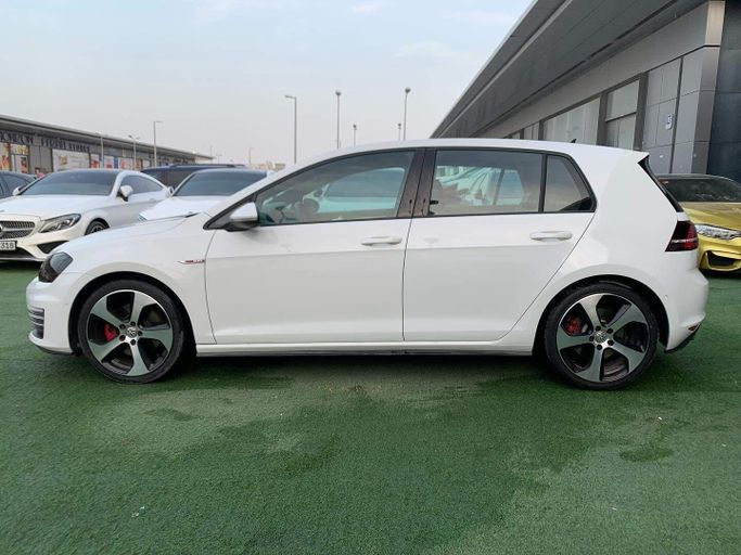 Used Volkswagen Golf GTI VII, 2.0 l, 2016 in Abu Dhabi by Al Fajr Automobile showroom, White color. GCC Specs | AUTO.AE
