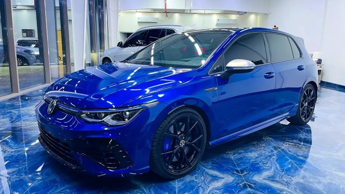 مستعملة Volkswagen Golf R ثامناً, 2.0 l, 2024 في في الإمارات, أبوظبي من Al Fateh Used Automobiles Showroom، اللون أزرق. مواصفات الخليج | AUTO.AE | إعلان #274296