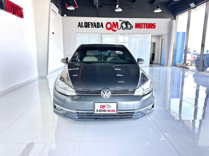 Used Volkswagen Golf SportWagen VII Facelift, 1.8 l, 2018 in Abu Dhabi by Al Qeyada Motors, Grey color. GCC Specs | AUTO.AE