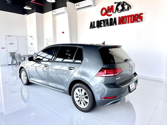 Used Volkswagen Golf SportWagen VII Facelift, 1.8 l, 2018 in Abu Dhabi by Al Qeyada Motors, Grey color. GCC Specs | AUTO.AE