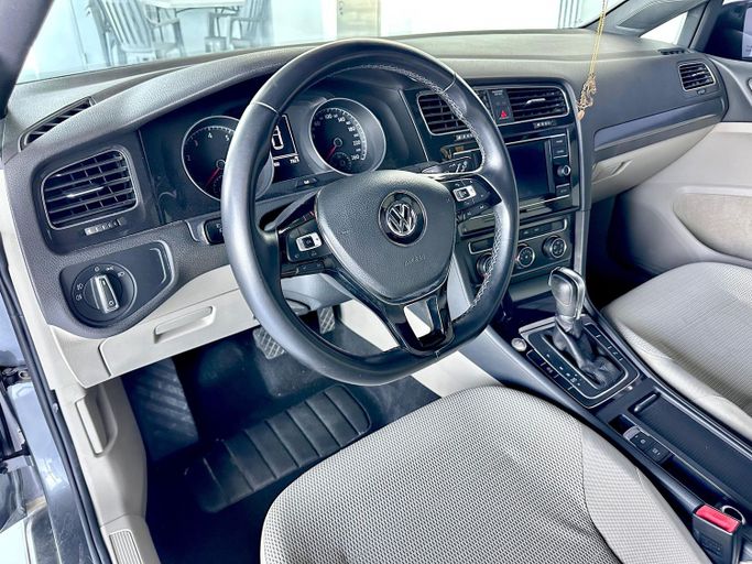 Used Volkswagen Golf SportWagen VII Facelift, 1.8 l, 2018 in Abu Dhabi by Al Qeyada Motors, Grey color. GCC Specs | AUTO.AE