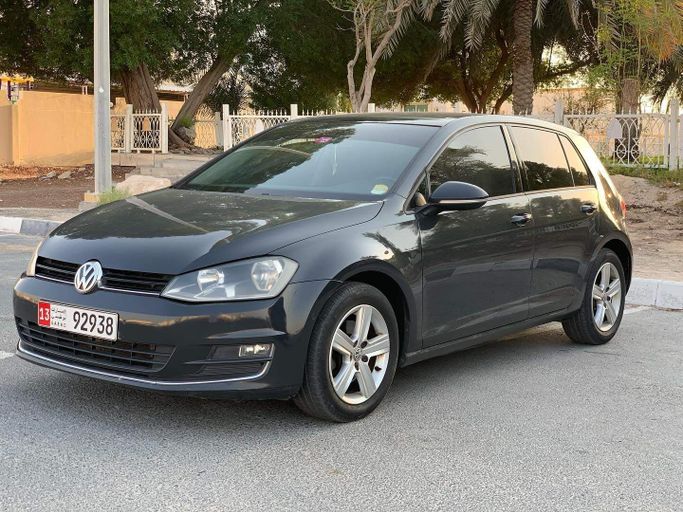 Used Volkswagen Golf VII, 1.8 l, 2015 in Abu Dhabi by Al Fajr Automobile showroom, Black color. GCC Specs | AUTO.AE