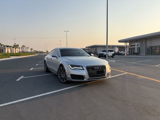 مستعملة Audi A7 I (4G), 3.0 l, 2011 في في الإمارات, عجمان من ALBASHEQ MOTORS، اللون فضي. مواصفات الخليج | AUTO.AE | إعلان #284031