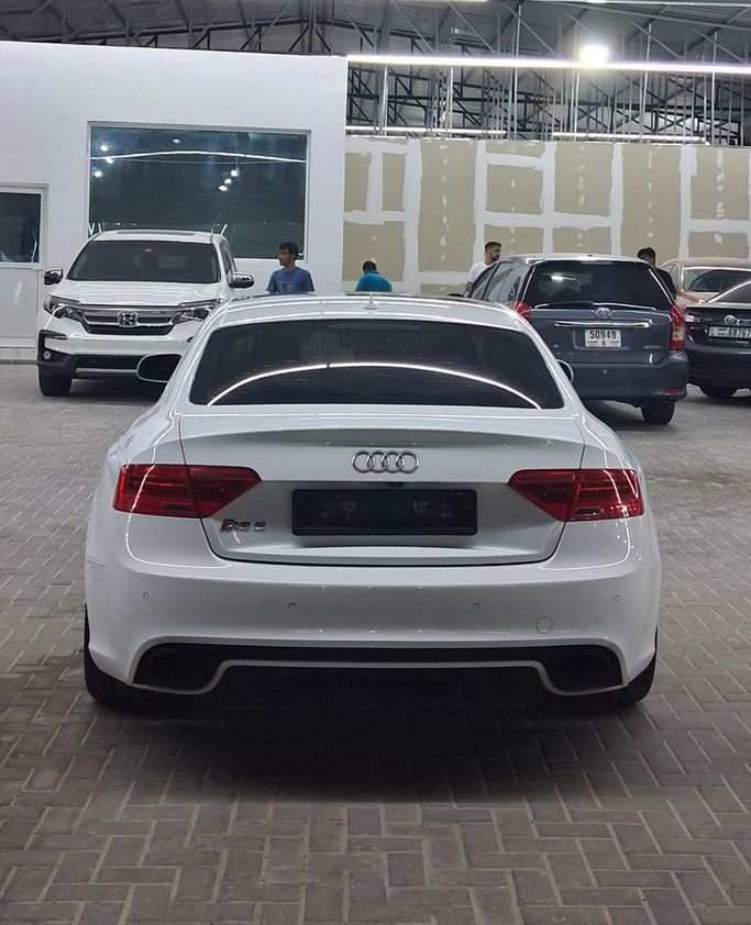 Used Audi RS 5 I (8T) Facelift, 4.2 l, 2015 in Ajman by Auto Zone, White color. Other | AUTO.AE