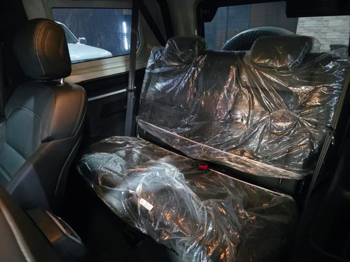 Подержанный BAIC BJ40 I Рестайлинг, 2.0 л, 2023 в Аджмане от Abu Rashid Cars  Зеленый цвет. GCC | AUTO.AE