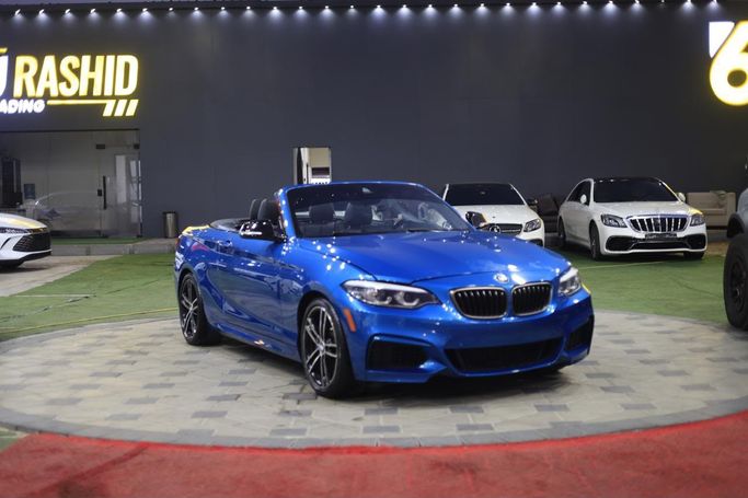 مستعملة ⁦BMW 2 Series M240i xDrive عملية فيس ليفت F22، 3.0 l، 2020⁩ في في الإمارات, عجمان من DEAL CARS، اللون أزرق. المواصفات الأمريكية | AUTO.AE | إعلان #288102