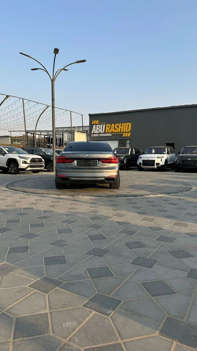 Подержанный BMW 7 Series 750i VI (G11/G12), 4.4 л, 2016 в Аджмане от Abu Rashid Cars  Черный цвет. GCC | AUTO.AE