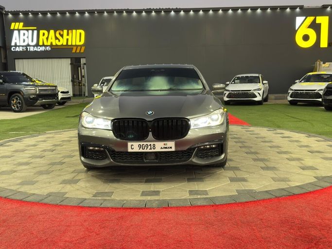 مستعملة BMW 7 Series 750i السادس (G11/G12), 4.4 l, 2016 في في الإمارات, عجمان من ALQIMMA 17، اللون رمادي. أخرى | AUTO.AE | إعلان #276616