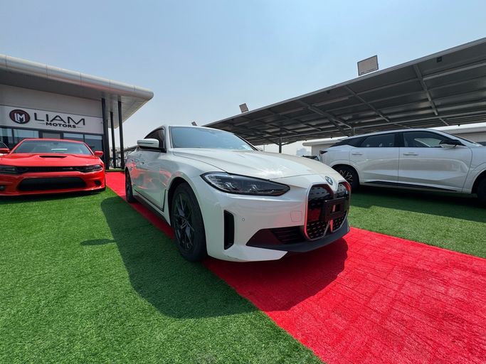 جديدة ⁦BMW i4 M50 G26، 2023⁩ في في الإمارات, عجمان من LIAM MOTORS، اللون أبيض. مواصفات الخليج | AUTO.AE | إعلان #286441