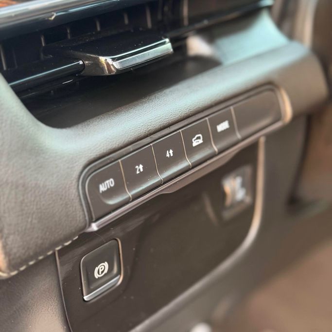 Новый Cadillac Escalade ESV V, 6.2 л, 2024 в Аджмане от Syria Motors Черный цвет. Американская | AUTO.AE