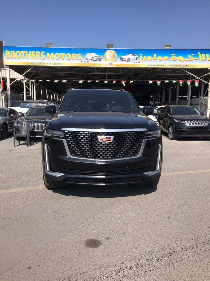 مستعملة Cadillac Escalade ESV V, 6.2 l, 2021 في في عجمان من BROTHERS MOTORS، اللون أسود. المواصفات الأمريكية | AUTO.AE