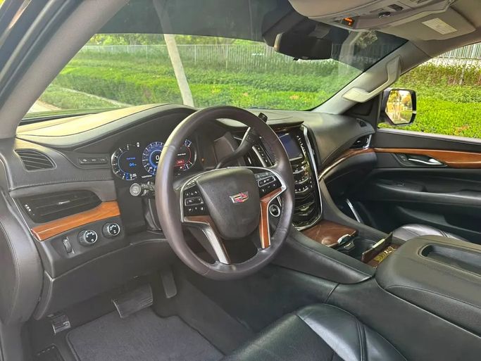 Used Cadillac Escalade IV, 6.2 l, 2017 in UAE, Ajman by Al Tarek Motors FZE, Black color. American Specs | AUTO.AE | Listing #296583 — photo 10 of 10