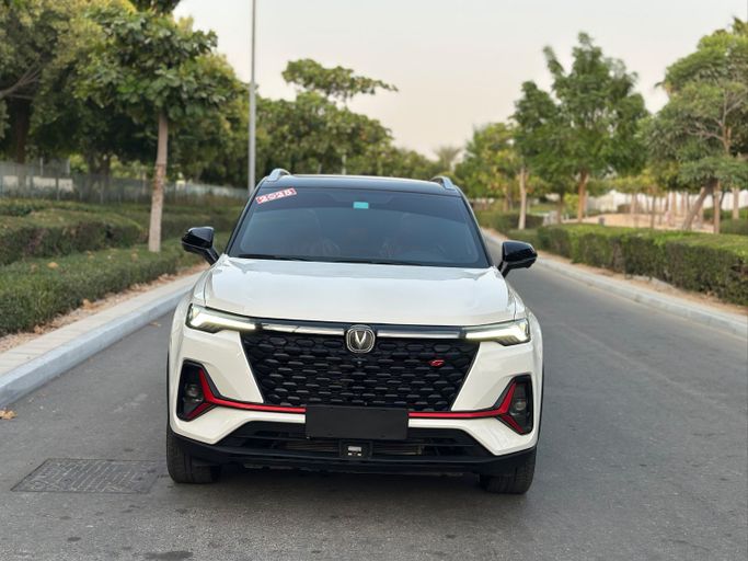 مستعملة ⁦Changan CS35PLUS أنا فيس ليفت، 1.4 l، 2025⁩ في في الإمارات, عجمان من SHEIKH MORAD USED CARS، اللون أبيض. مواصفات الخليج | AUTO.AE | إعلان #287792