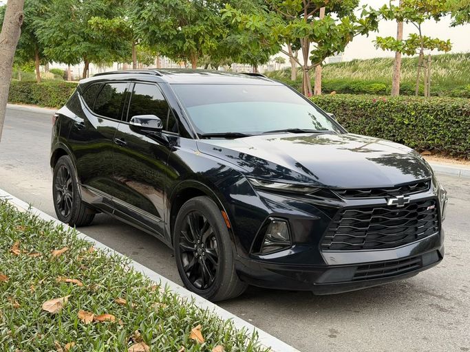 مستعملة ⁦Chevrolet Blazer الجزء الثالث (سوق الصين)، 2.0 l، 2020⁩ في في الإمارات, عجمان من DEAL CARS، اللون أزرق داكن. مواصفات الخليج | AUTO.AE | إعلان #288812