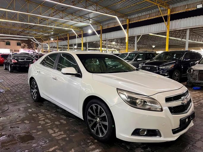 Подержанный Chevrolet Malibu VIII, 2.5 л, 2013 в Аджмане от Horizon International Used Cars Белый цвет. GCC | AUTO.AE | Объявление #272064