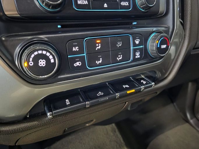 Used Chevrolet Silverado III (K2XX) Facelift, 5.3 l, 2018 in Ajman by Abu Rashid Cars , Red color. GCC Specs | AUTO.AE