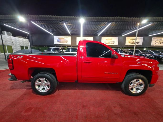 Used Chevrolet Silverado III (K2XX) Facelift, 5.3 l, 2018 in Ajman by Abu Rashid Cars , Red color. GCC Specs | AUTO.AE
