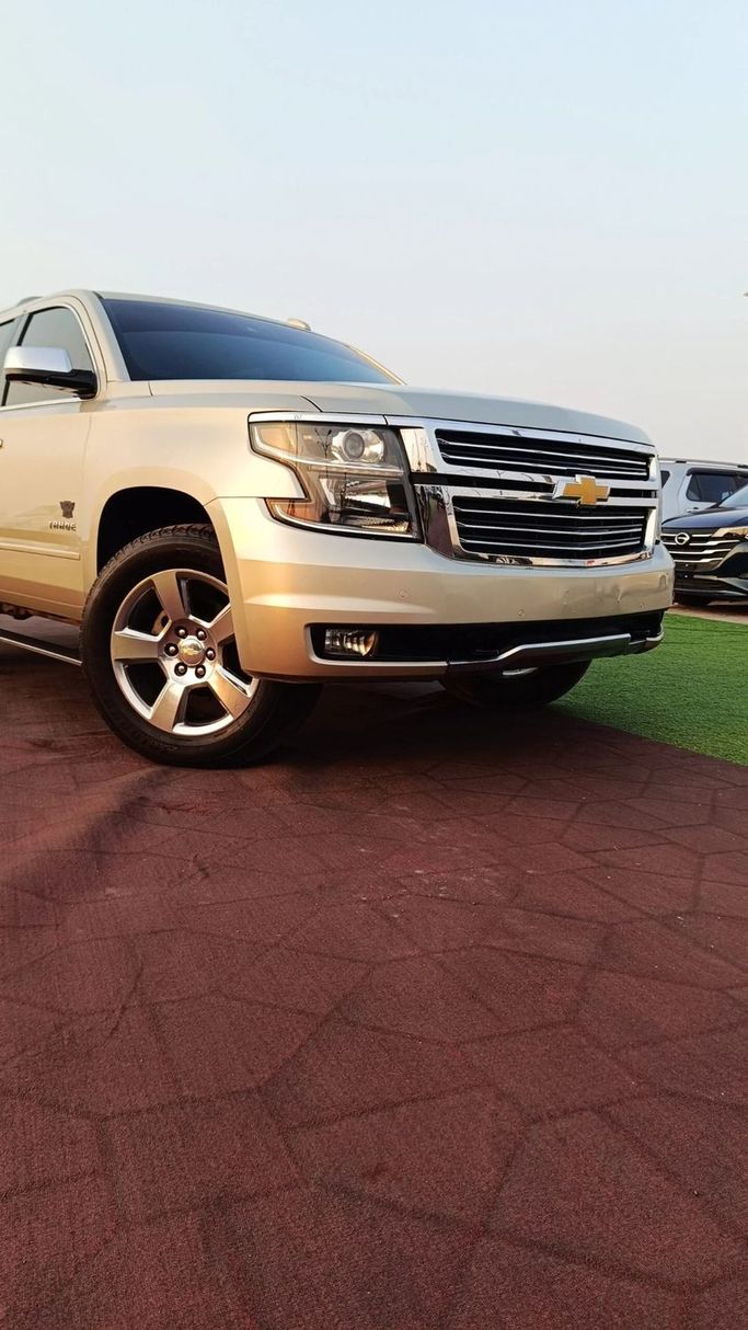 Подержанный Chevrolet Tahoe IV, 5.3 л, 2016 в Аджмане от Abu Rashid Cars  Золотистый цвет. GCC | AUTO.AE