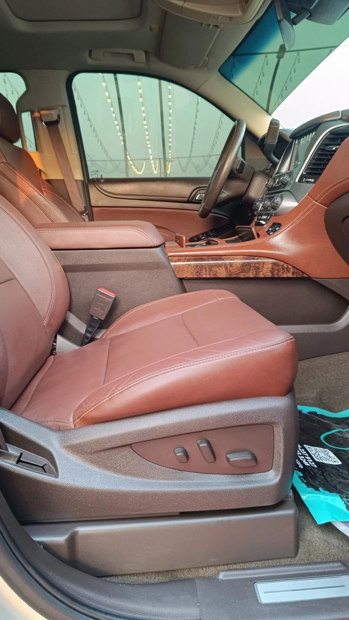 Подержанный Chevrolet Tahoe IV, 5.3 л, 2016 в Аджмане от Abu Rashid Cars  Золотистый цвет. GCC | AUTO.AE