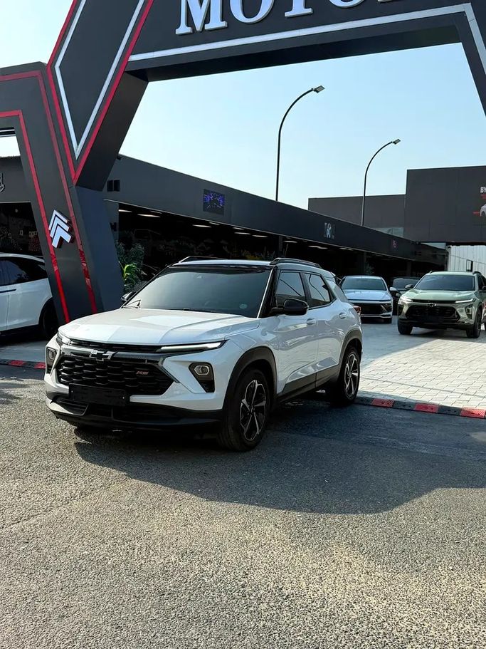 مستعملة Chevrolet TrailBlazer ثالثاً فيس ليفت, 1.3 l, 2024 في في الإمارات, عجمان من Damascus Motors ، اللون أبيض. المواصفات الكورية | AUTO.AE | إعلان #278723