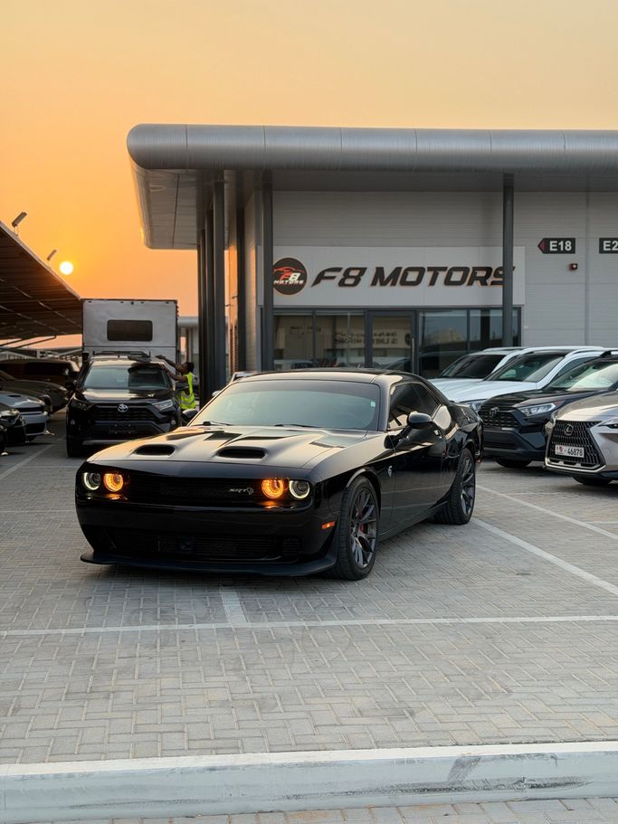 Подержанный Dodge Challenger Hellcat Redeye III Рестайлинг 2, 6.2 л, 2020 в ОАЭ, Аджман от F8 MOTORS Черный цвет. Американская | AUTO.AE | Объявление #275730