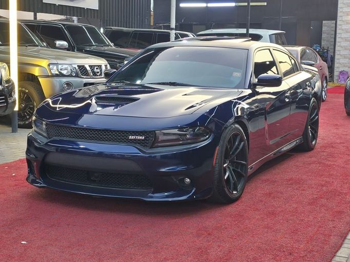 Подержанный Dodge Charger SRT VII (LD) Рестайлинг, 6.4 л, 2017 в Аджмане от Abu Rashid Cars  Синий цвет.  | AUTO.AE