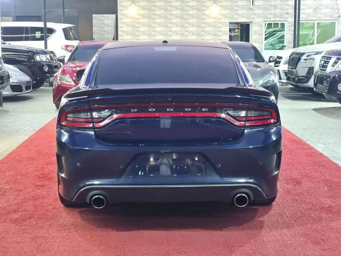 Подержанный Dodge Charger SRT VII (LD) Рестайлинг, 6.4 л, 2017 в Аджмане от Abu Rashid Cars  Синий цвет.  | AUTO.AE