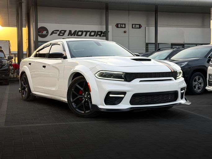Подержанный Dodge Charger GT VII (LD) Рестайлинг, 3.6 л, 2022 в ОАЭ, Аджман от F8 MOTORS Белый цвет. Американская | AUTO.AE | Объявление #274253