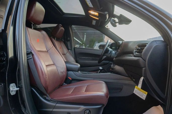 Подержанный Dodge Durango III Рестайлинг 2, 5.7 л, 2024 в Аджмане от AMG Cars Черный цвет. Американская | AUTO.AE