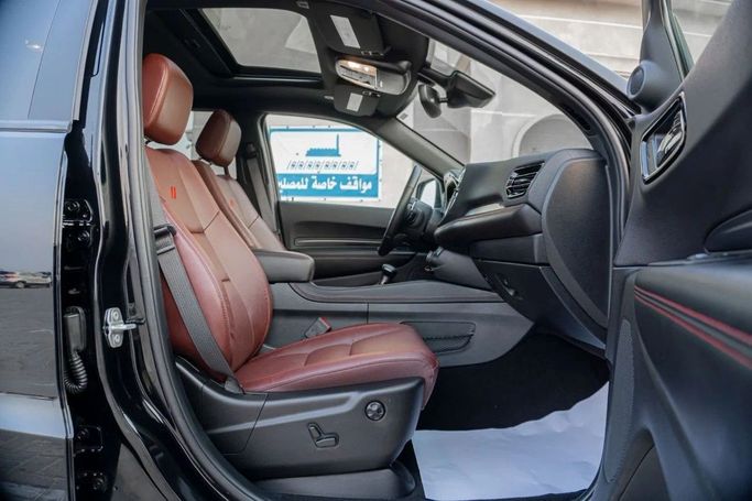 Подержанный Dodge Durango III Рестайлинг 2, 3.6 л, 2025 в Аджмане от AMG Cars Черный цвет. Американская | AUTO.AE