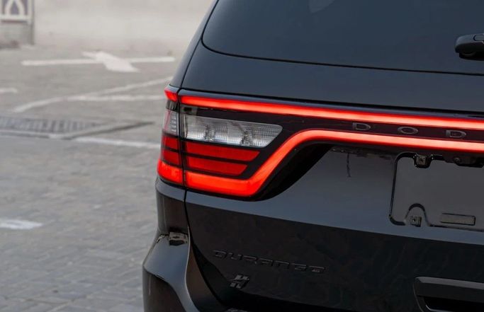 Подержанный Dodge Durango III Рестайлинг 2, 3.6 л, 2025 в Аджмане от AMG Cars Черный цвет. Американская | AUTO.AE
