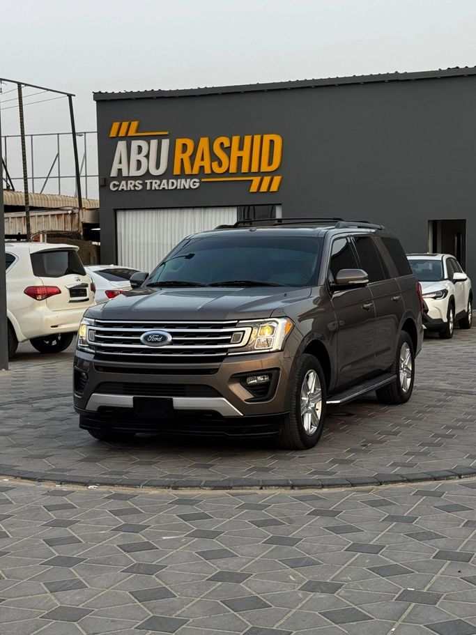 Подержанный Ford Expedition IV, 3.5 л, 2019 в Аджмане от Abu Rashid Cars  Коричневый цвет. GCC | AUTO.AE