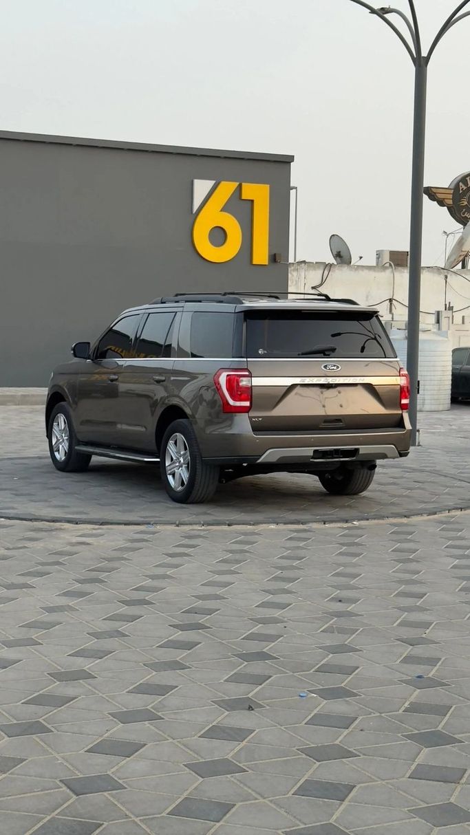 Подержанный Ford Expedition IV, 3.5 л, 2019 в Аджмане от Abu Rashid Cars  Коричневый цвет. GCC | AUTO.AE
